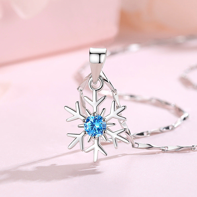 Frost Étoile Snowflake Necklace