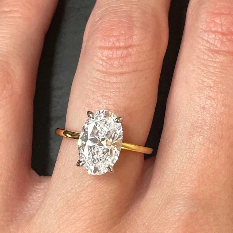 Amora Oval Zircon Ring